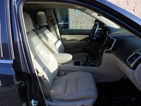 Used 2014 Jeep Grand Cherokee Limited w/ Luxury Group II RWD image 11
