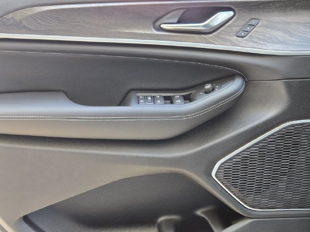 New 2027 Jeep Grand Cherokee Limited AWD/4WD image 17