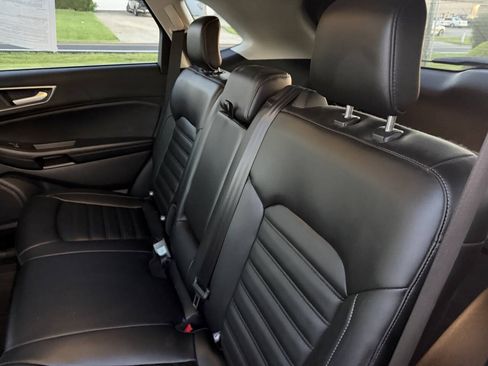 Used 2021 Ford Edge SEL AWD/4WD image 19