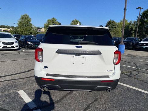Used 2022 Ford Explorer XLT w/ Equipment Group 202A AWD/4WD image 6