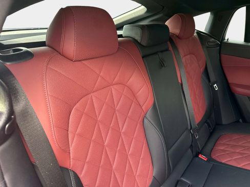 Used 2024 BMW X6 xDrive40i image 29