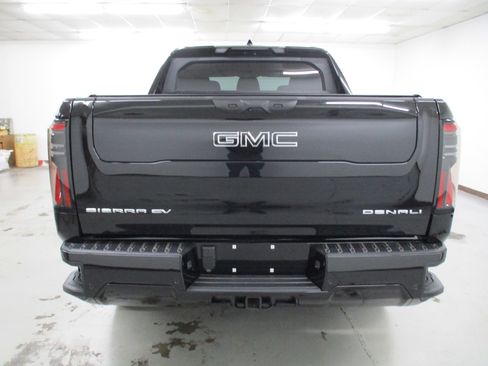 New 2025 GMC Sierra EV Denali image 4