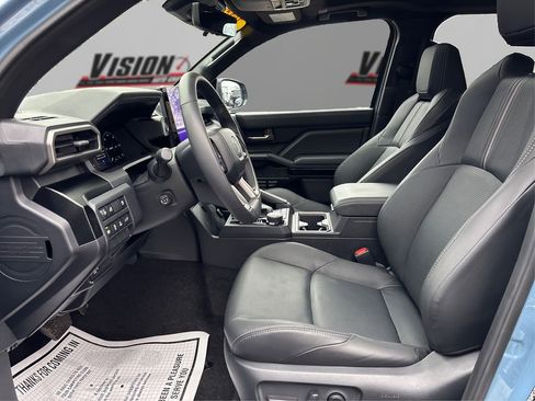 Used 2025 Toyota 4Runner Limited image 9