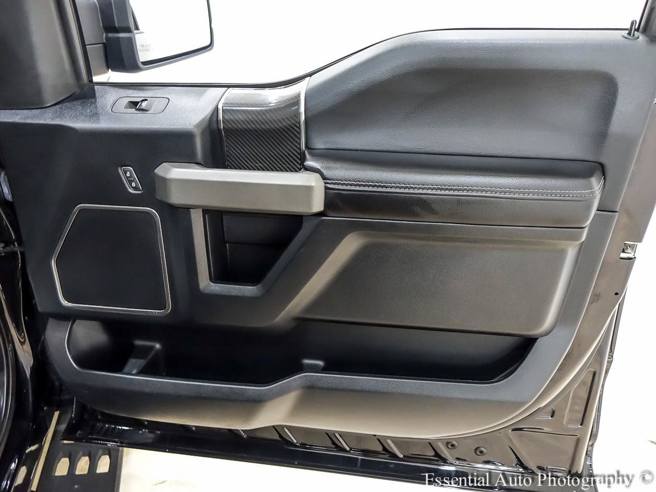 Used 2019 Ford F150 Raptor w/ Equipment Group 802A Luxury AWD/4WD image 34