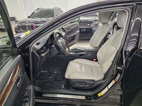 Used 2013 Lexus ES 350 w/ Ultra Luxury Pkg FWD image 30