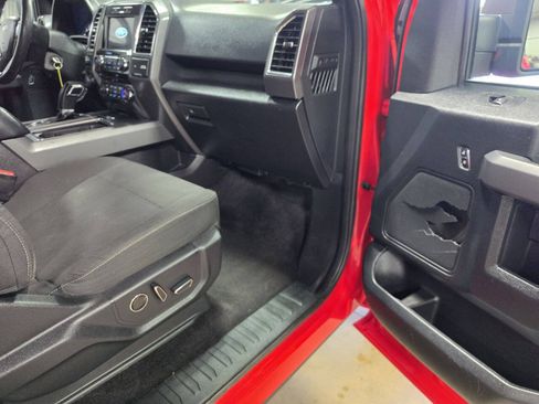Used 2016 Ford F150 XLT w/ Equipment Group 302A Luxury AWD/4WD image 19
