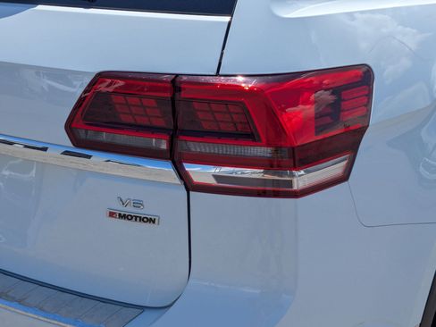 Used 2019 Volkswagen Atlas SEL Premium AWD/4WD image 11