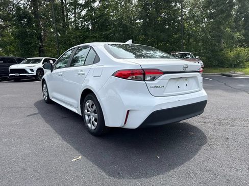 Used 2025 Toyota Corolla LE FWD image 7