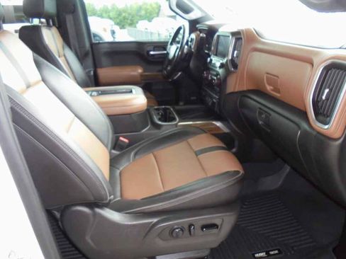 Used 2019 Chevrolet Silverado 1500 High Country AWD/4WD image 8