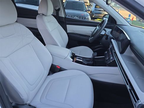 Certified 2026 Hyundai Tucson SE image 10