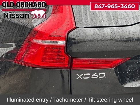 Used 2025 Volvo XC60 B5 Plus image 10