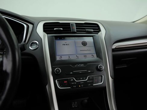 Used 2019 Ford Fusion SEL FWD image 8