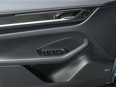 New 2025 Porsche Macan Turbo Electric image 7