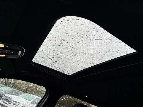 New 2025 Jeep Grand Cherokee Altitude image 21