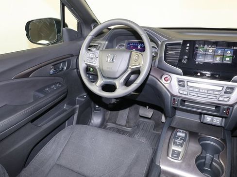 Used 2022 Honda Pilot Sport image 9