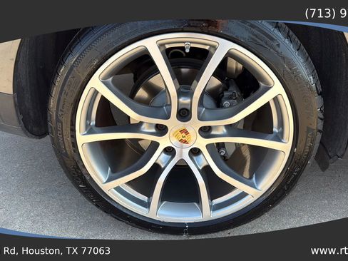 Used 2019 Porsche Cayenne S image 10