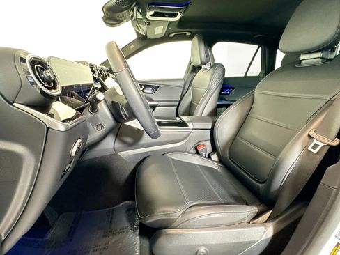 Used 2025 Mercedes-Benz GLC 300 image 19