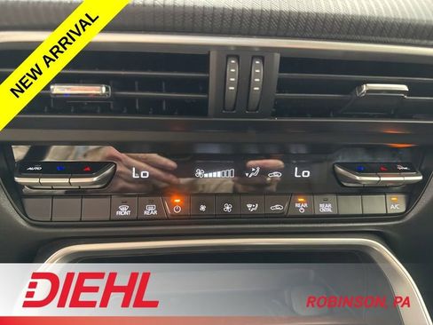 Used 2024 MAZDA CX-90 3.3 Turbo w/ Select Package AWD/4WD image 31