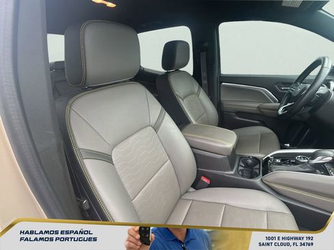 Used 2024 Chevrolet Colorado ZR2 w/ ZR2 Convenience Package III image 33