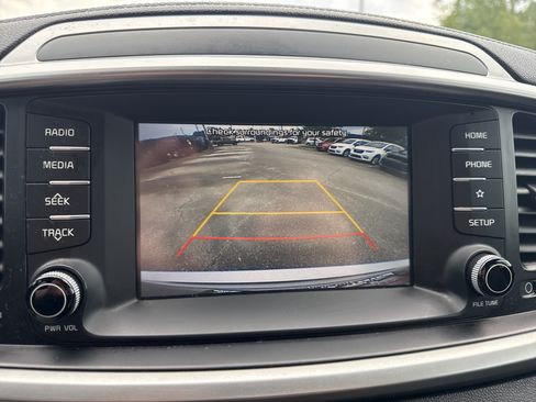 Used 2020 Kia Sorento L FWD image 26