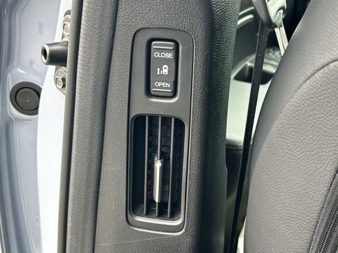 Used 2023 Honda Odyssey Sport image 19