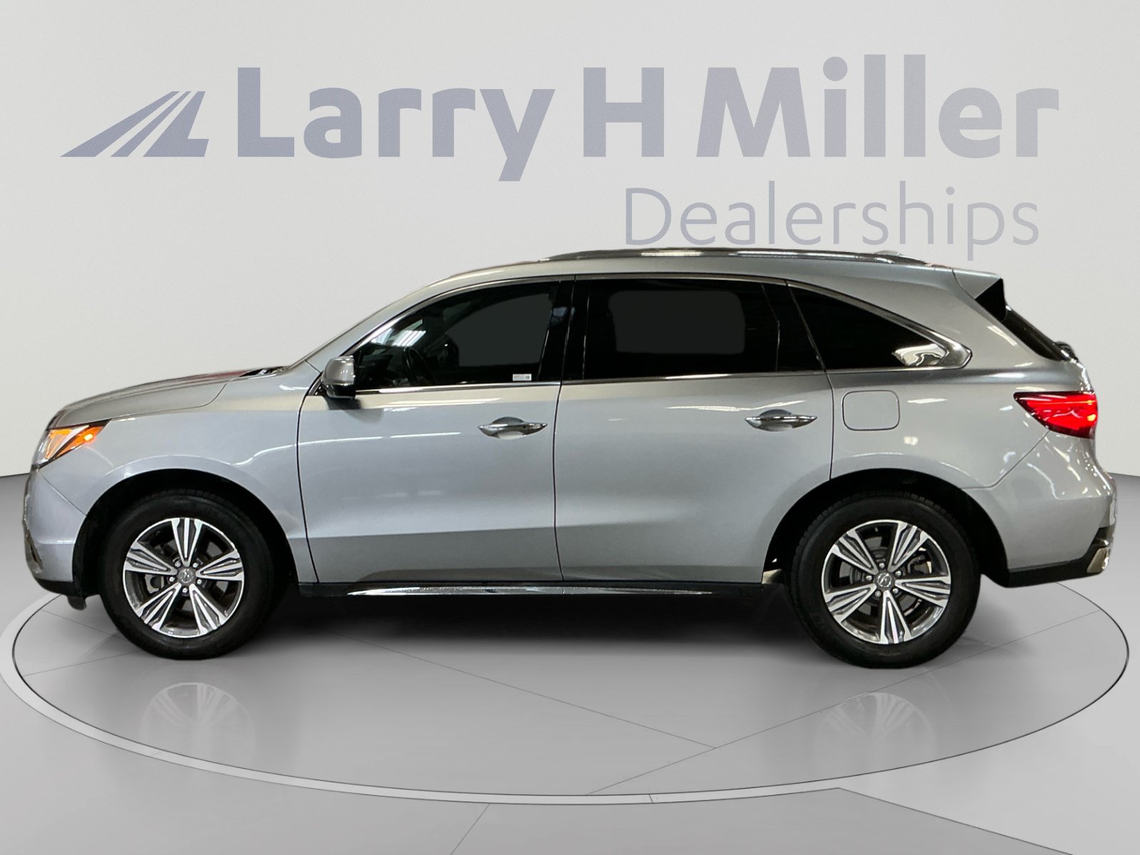 Used 2020 Acura MDX SH-AWD image 2