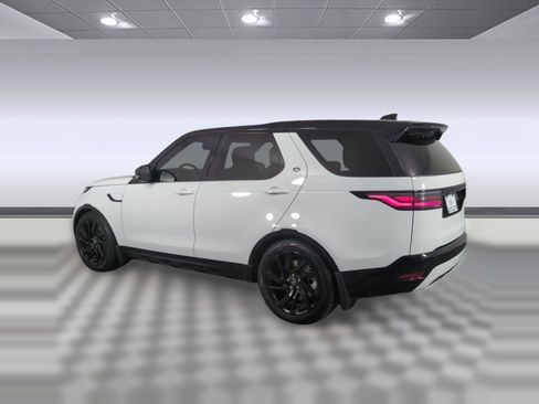 Certified 2025 Land Rover Discovery Dynamic SE image 2
