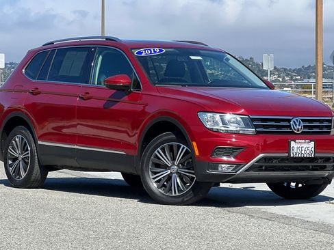 Used 2019 Volkswagen Tiguan SEL image 1