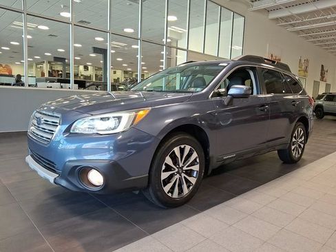 Used 2015 Subaru Outback 3.6R Limited AWD/4WD image 3
