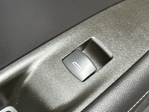 Used 2023 Chevrolet Blazer LT w/ Convenience Package image 30