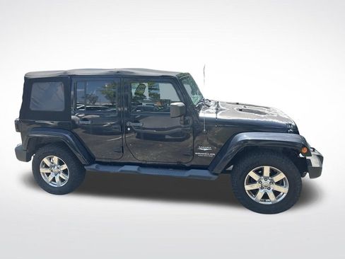 Used 2013 Jeep Wrangler Unlimited Sahara w/ Connectivity Group AWD/4WD image 6