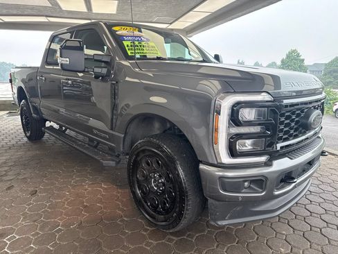 Used 2025 Ford F350 Lariat w/ Lariat Ultimate Package AWD/4WD image 4