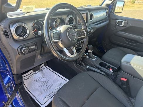 Used 2020 Jeep Wrangler Unlimited Sahara image 14