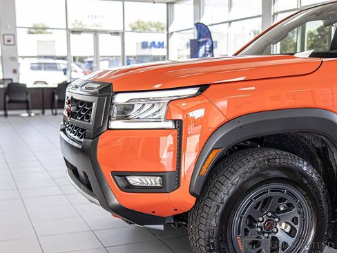 Used 2025 Nissan Frontier PRO-4X w/ Interior Protection Package AWD/4WD image 5