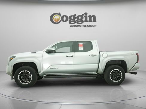 New 2025 Toyota Tacoma TRD Sport AWD/4WD image 8