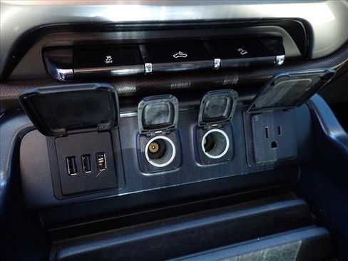 Used 2015 Chevrolet Silverado 2500 LTZ w/ Z71 Package, Off-Road AWD/4WD image 18