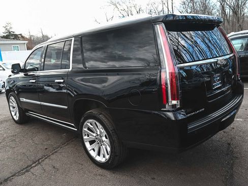 Used 2016 Cadillac Escalade ESV Premium image 4