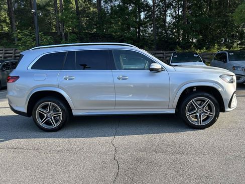 Used 2025 Mercedes-Benz GLS 450 4MATIC image 5