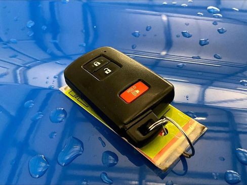 Used 2020 Toyota Tacoma TRD Off-Road image 9