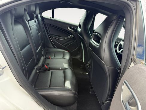 Used 2019 Mercedes-Benz CLA 250 image 18