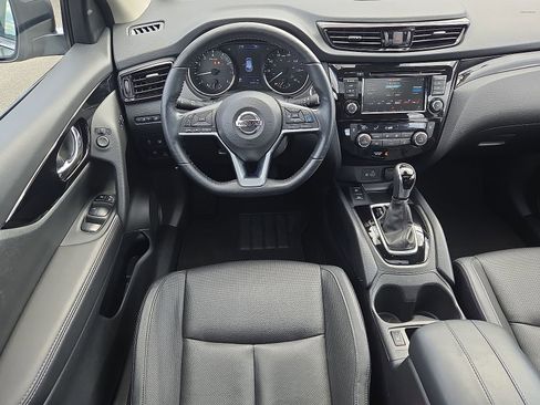 Used 2021 Nissan Rogue Sport SL w/ Premium Package image 27