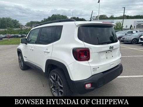 Used 2020 Jeep Renegade Latitude w/ UConnect 8.4 Nav Group AWD/4WD image 5