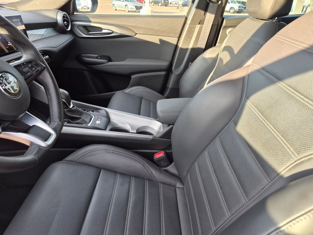 Used 2024 Alfa Romeo Tonale Ti w/ Premium Interior Package AWD/4WD image 14