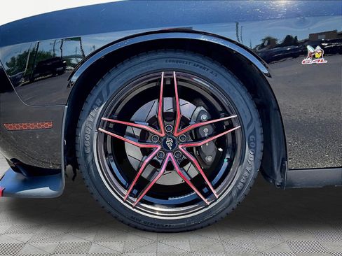 Used 2016 Dodge Challenger R/T Scat Pack w/ Leather Interior Group RWD image 33