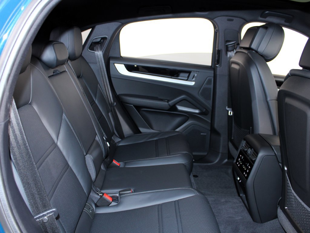Certified 2026 Porsche Cayenne S AWD/4WD image 23