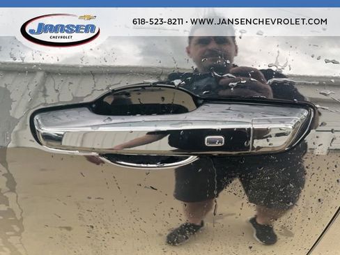 Used 2025 Chevrolet Equinox LT image 10