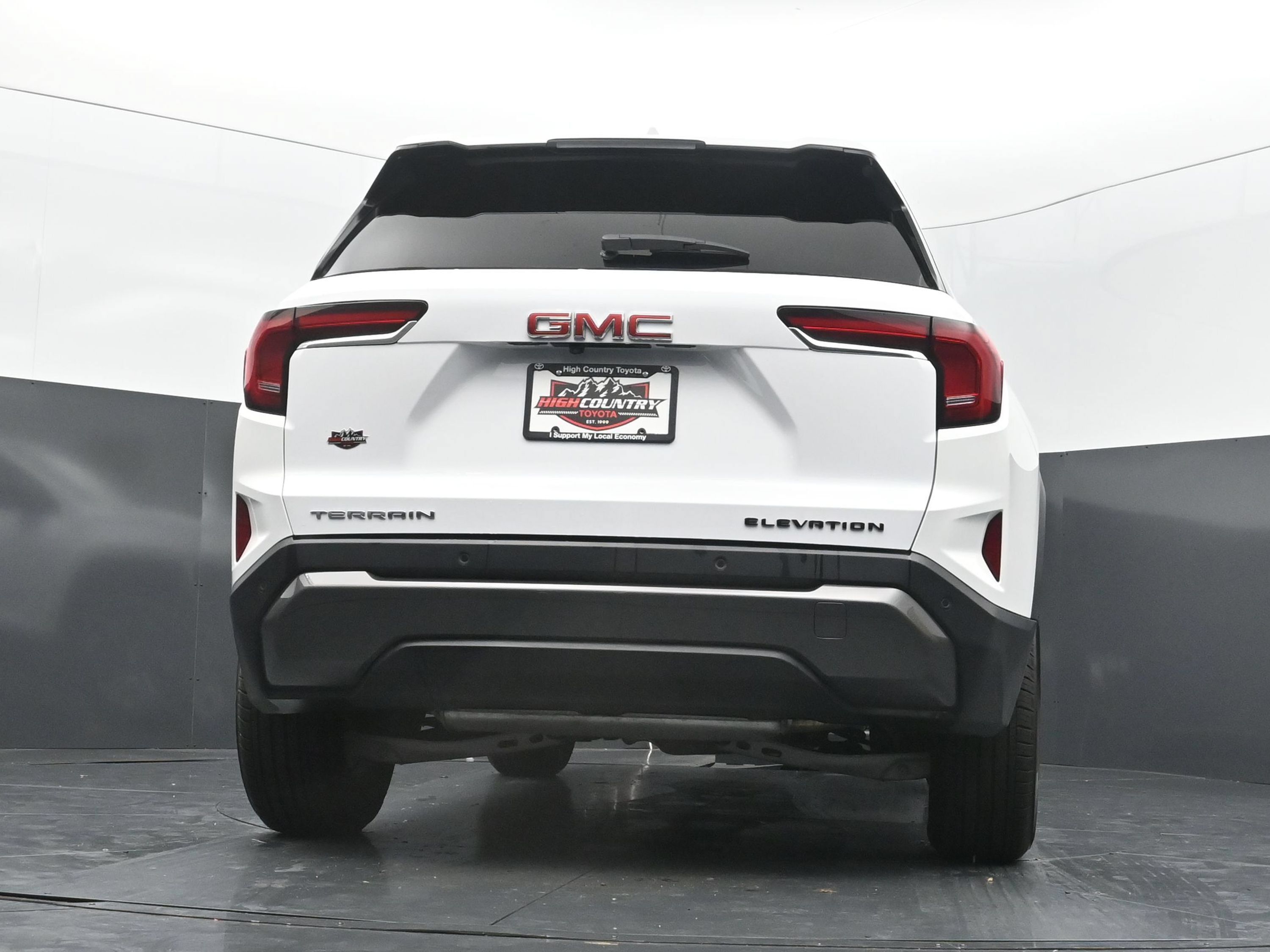 Used 2026 GMC Terrain Elevation FWD image 39