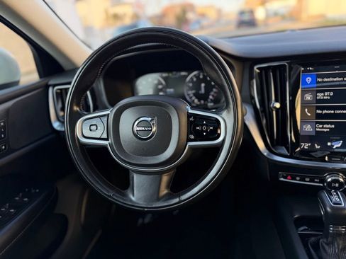 Used 2020 Volvo S60 T5 Momentum image 33