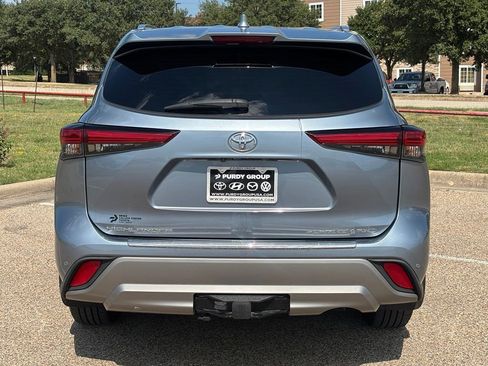 Used 2022 Toyota Highlander Platinum AWD/4WD image 6