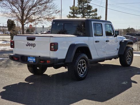 Used 2025 Jeep Gladiator Rubicon w/ Convenience Group image 9